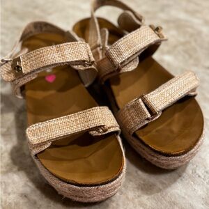 Steve Madden Kids Beige Sandals with Buckle Straps